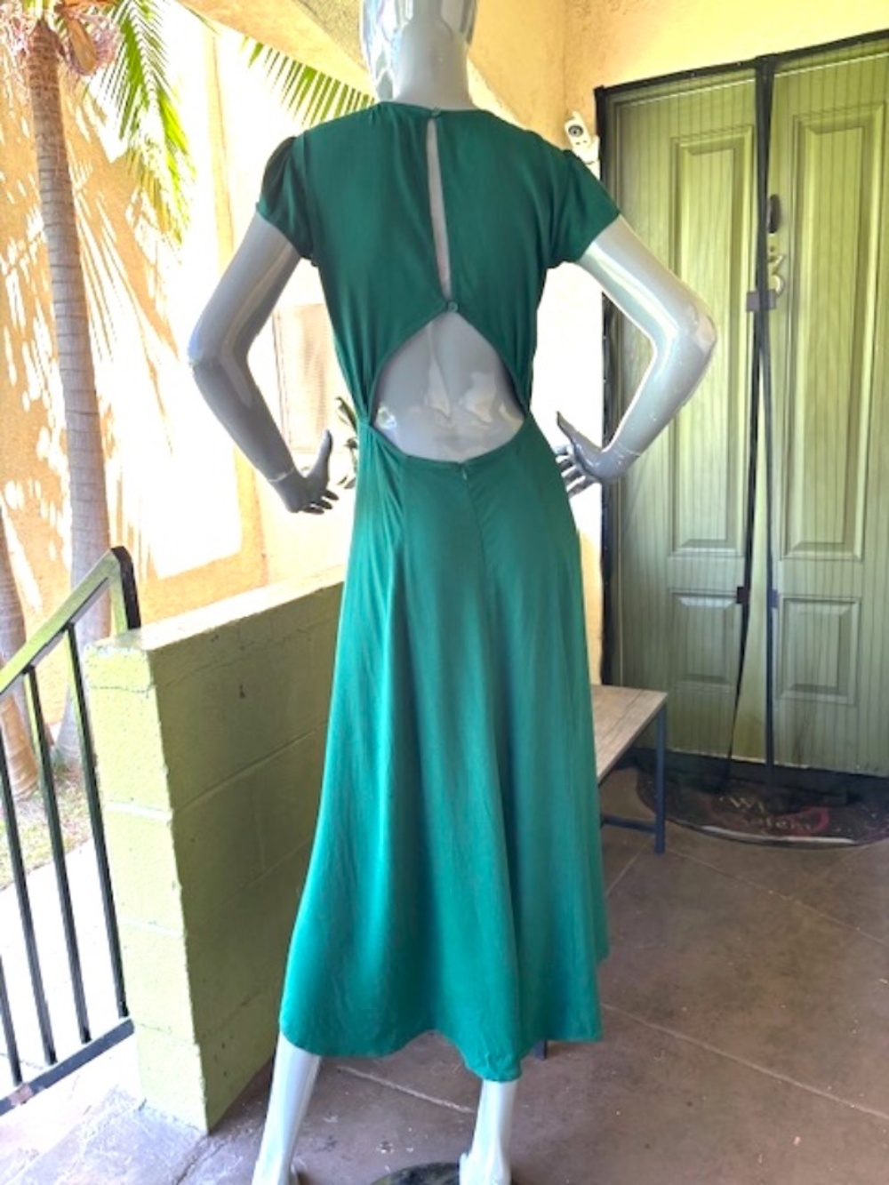 REFORMATION Gavin Cap-Sleeve Midi Dress w/ Cutout Back EUC/sz 4 - Picture 3 of 15